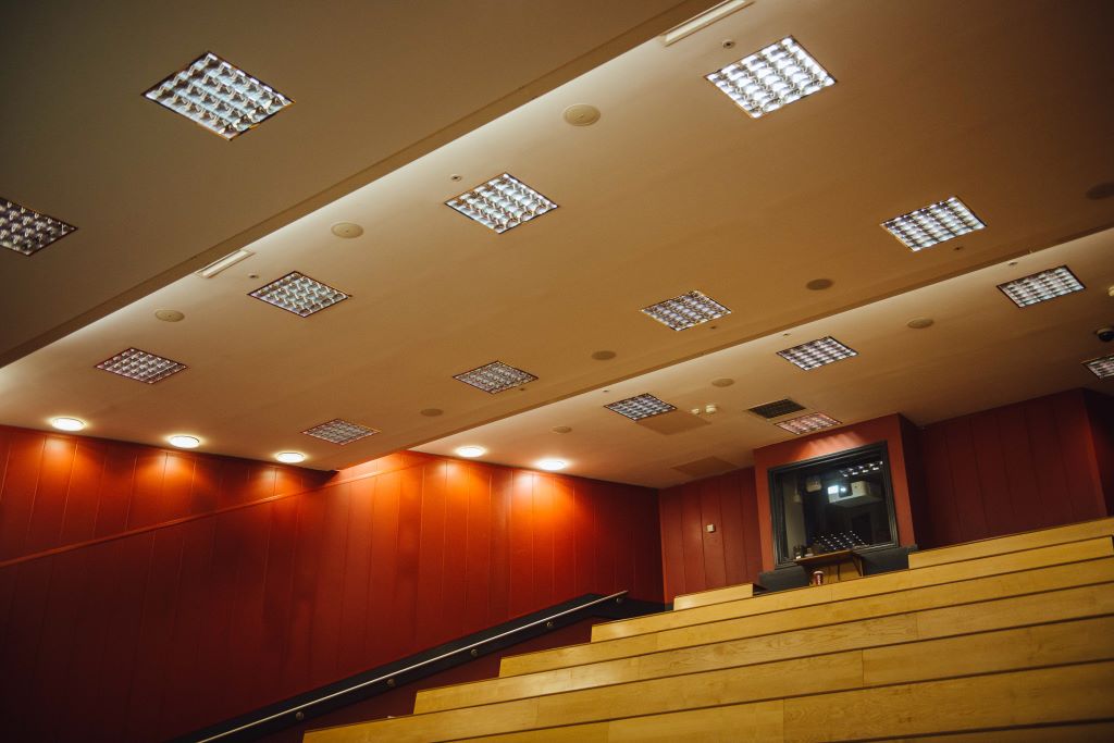 The inside of a lecture theatre.