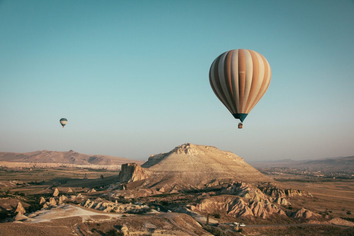 landscape hot air balloon